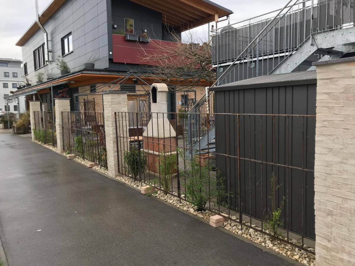 Tiny House Black Pearl Apartment Tettnang